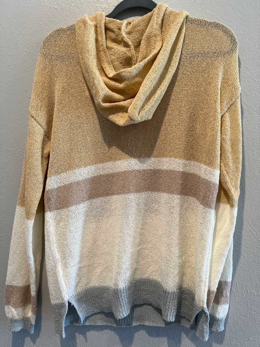 Mystree Colorblock V-Neck Hooded Sweater in Tan, Cream & Brown - Picture 4 of 6